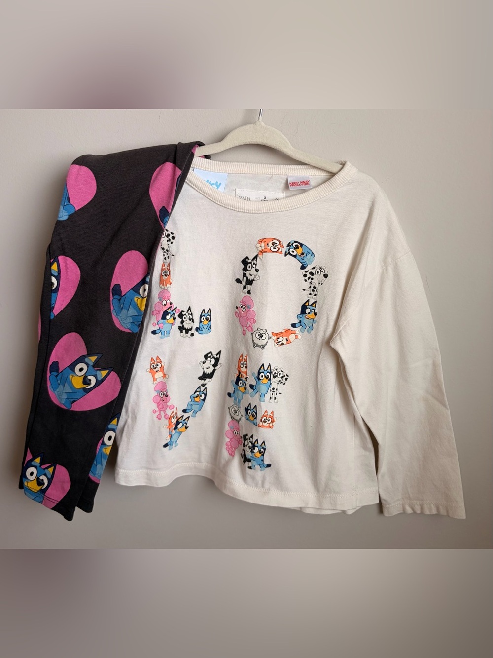 Zara Kids Cream 'LOVE' Character Graphic Long-Sleeve Top - Bluey Print